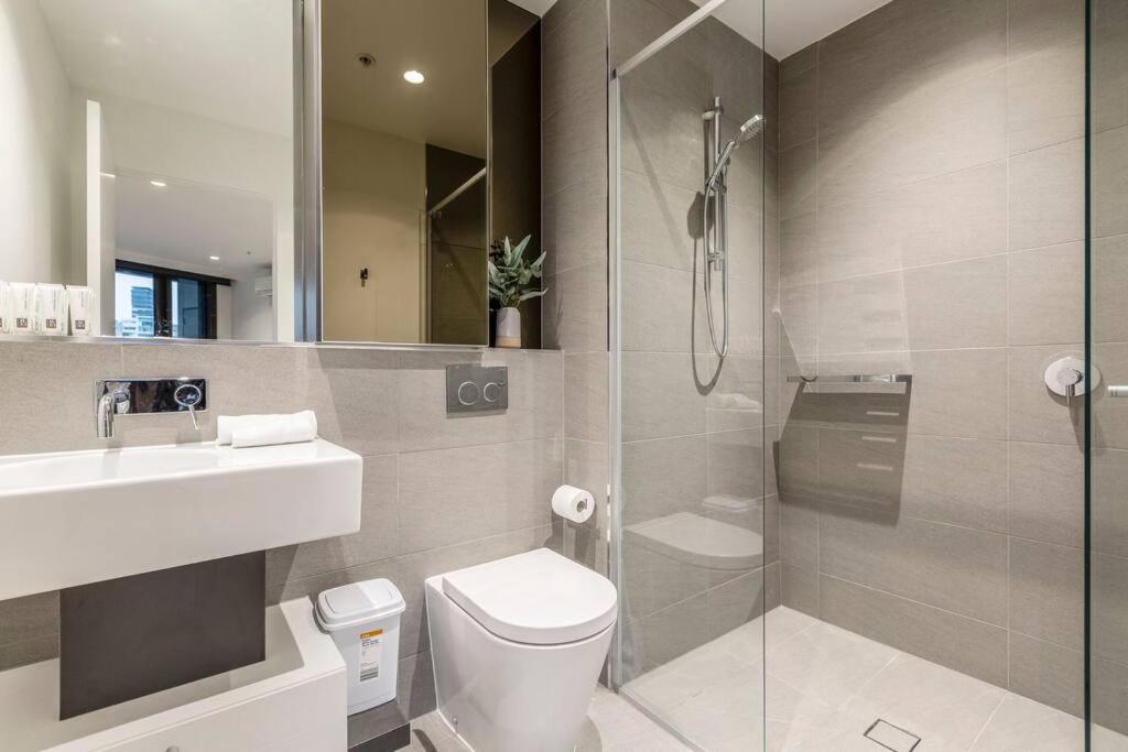 Brand New In Cbd Area! 71sqm, View * Melbourne