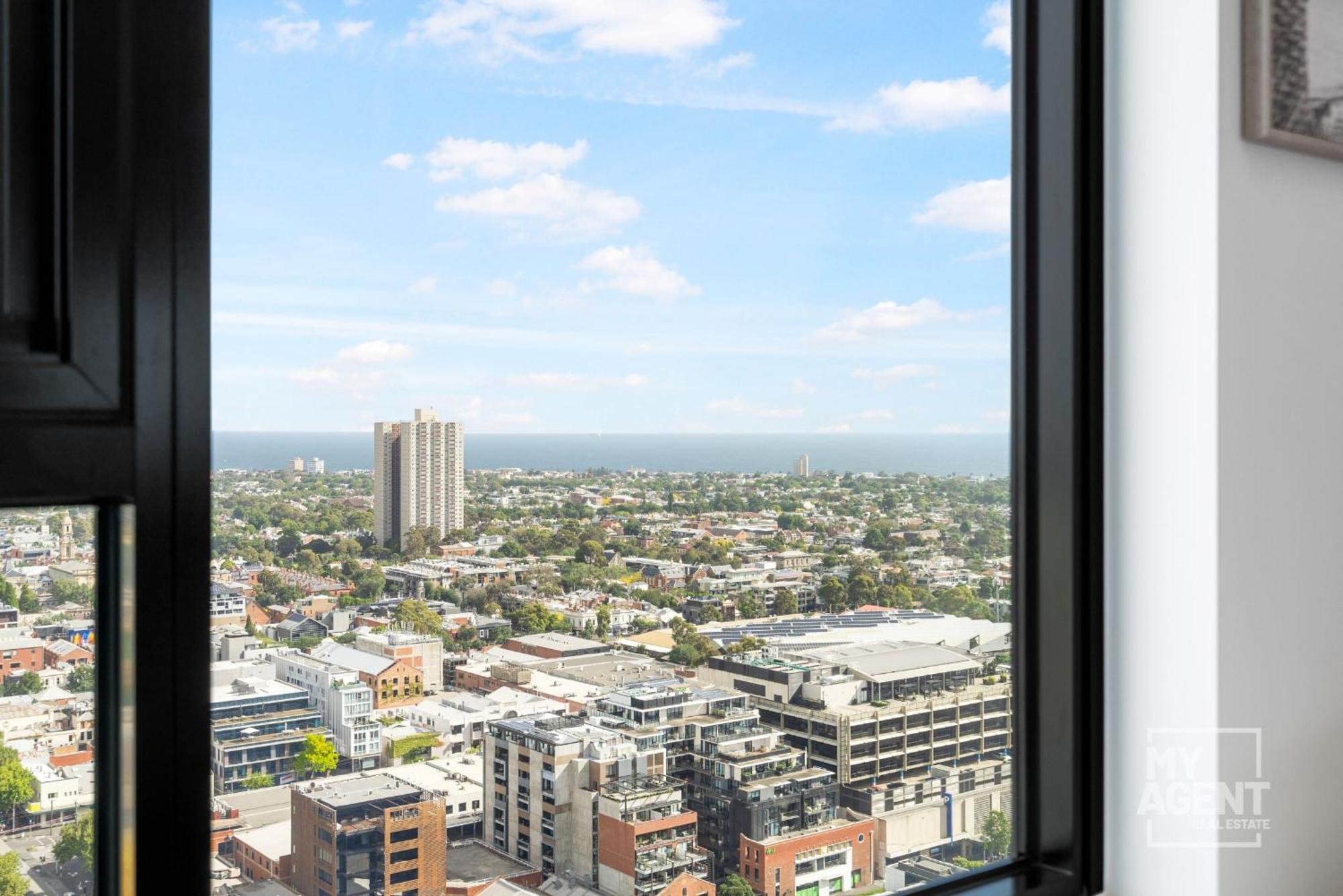 Apartment 2 Bedroom In Southbanks Stature Building