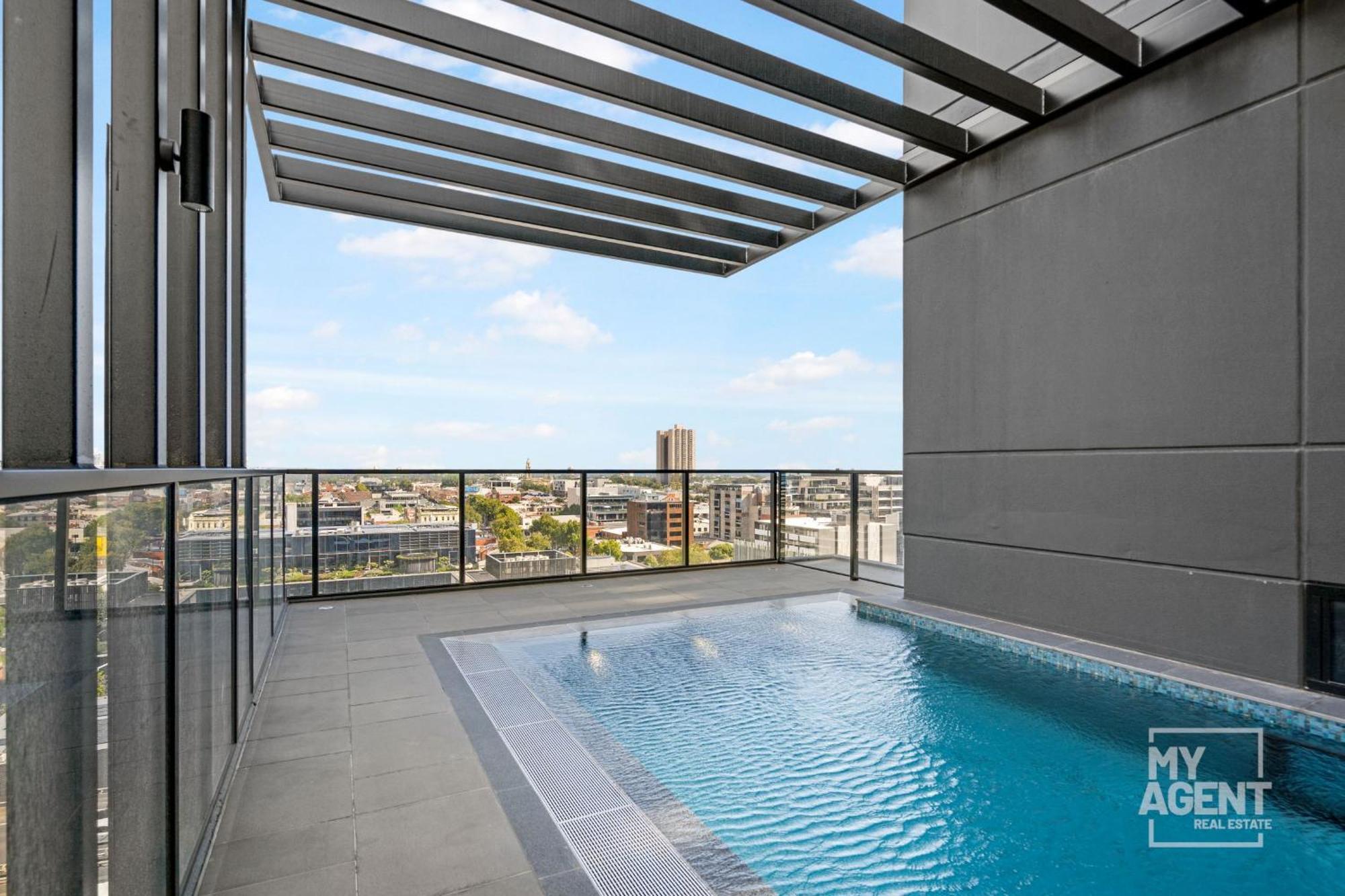 2 Bedroom In Southbanks Stature Building Apartment
