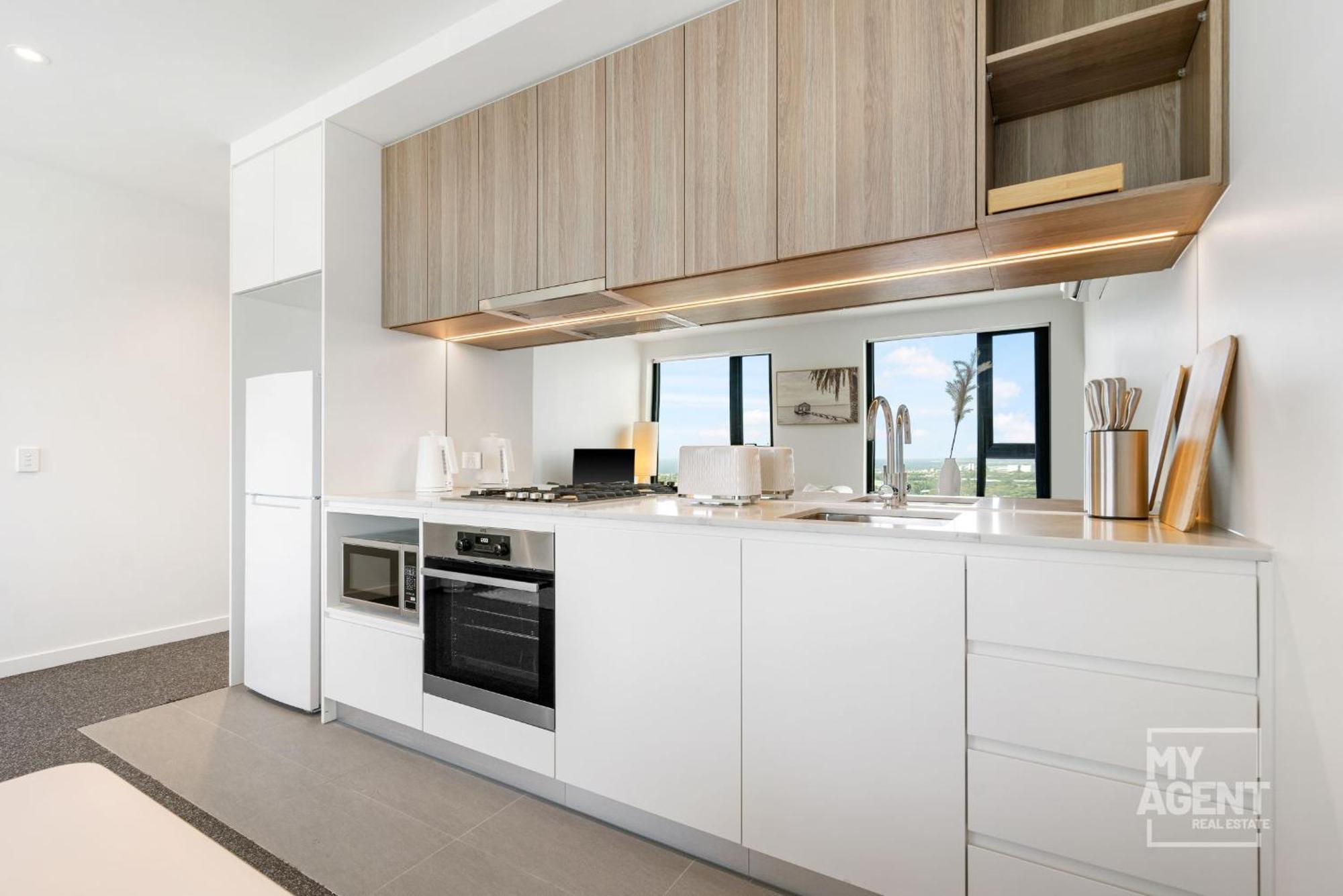 Apartment 2 Bedroom In Southbanks Stature Building