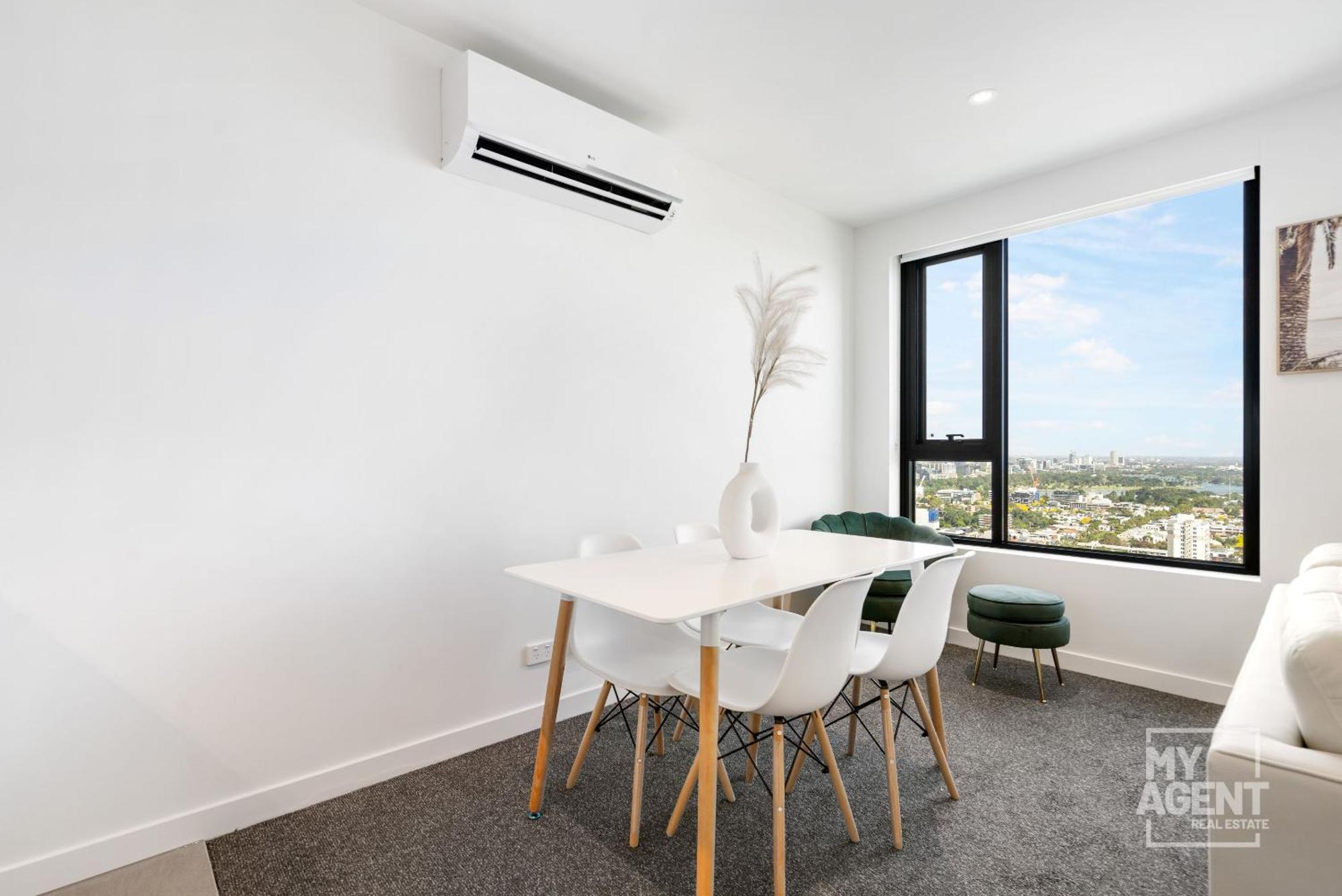 2 Bedroom In Southbanks Stature Building