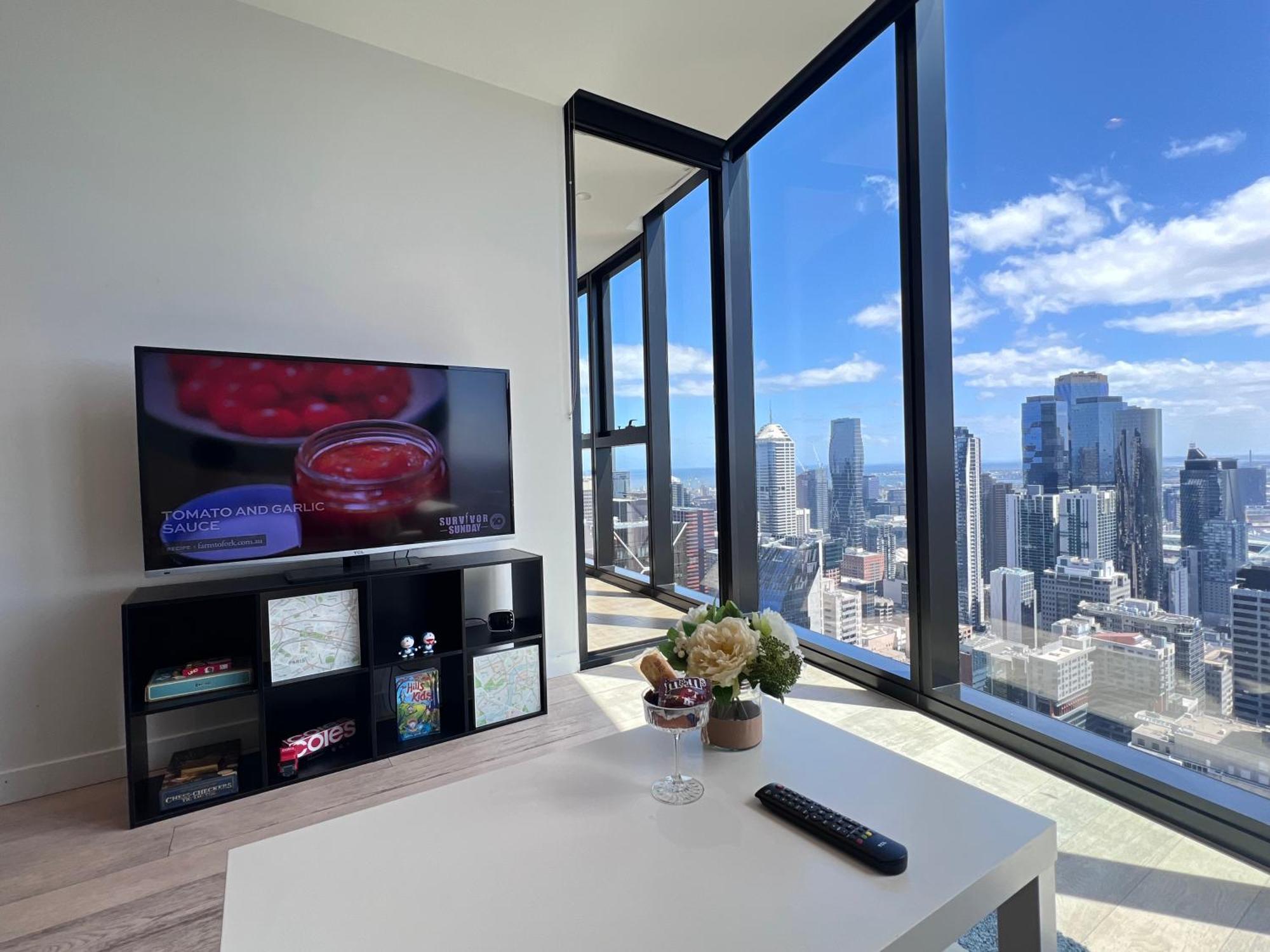 Heart Of Cbd Skyhigh And Sea View 2 Bedroom Apartment Melbourne