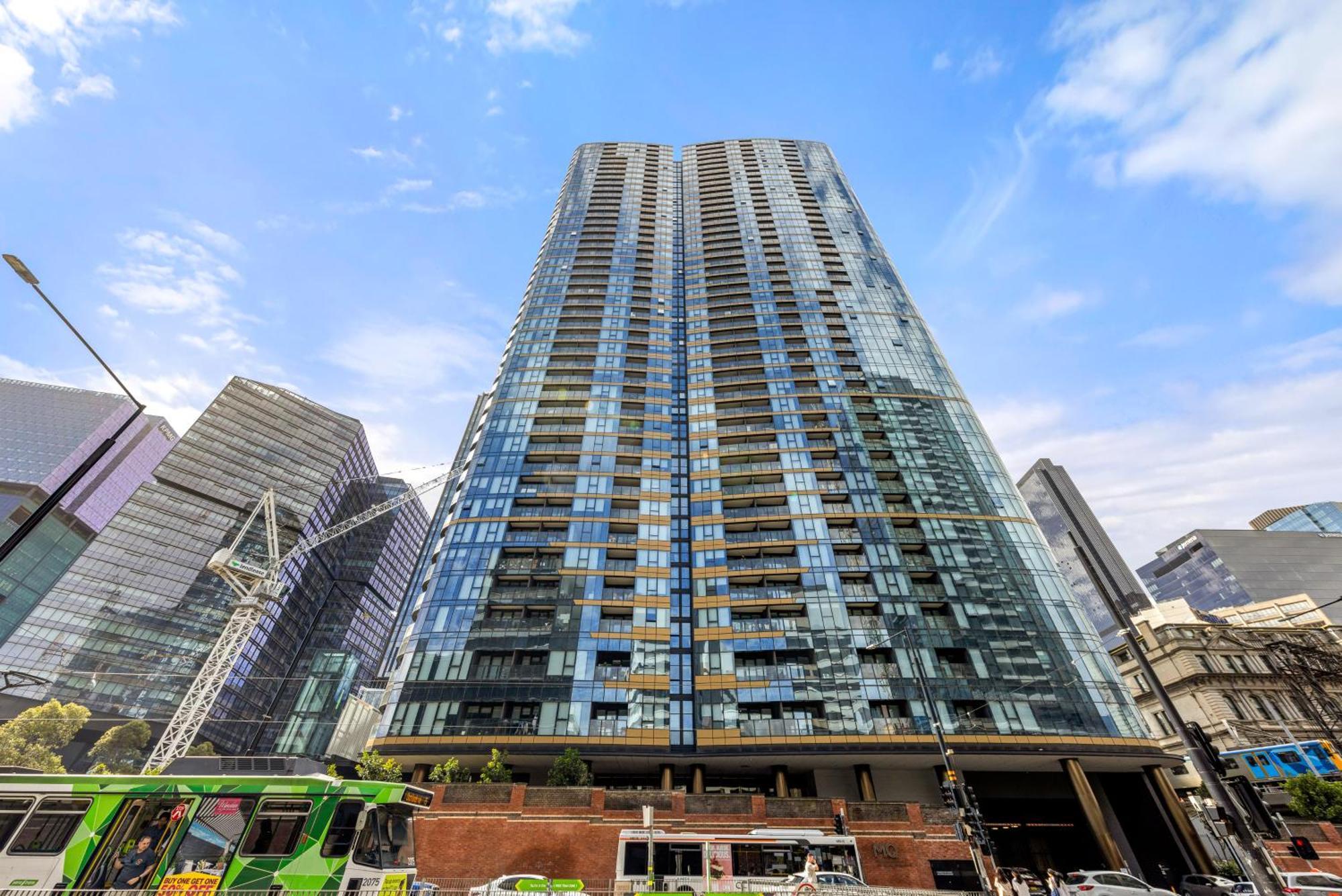 Apartment Convenient One Bedroom In Docklands Melbourne