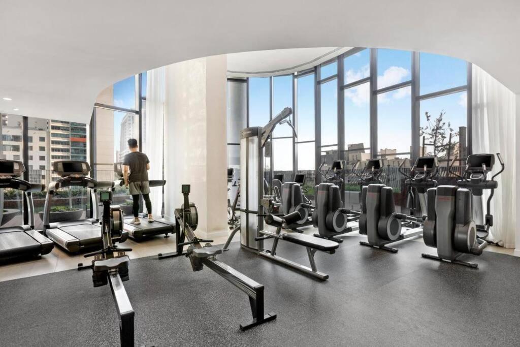 Apartment Heart Of Cbd Skyhigh And Sea View 2 Bedroom *