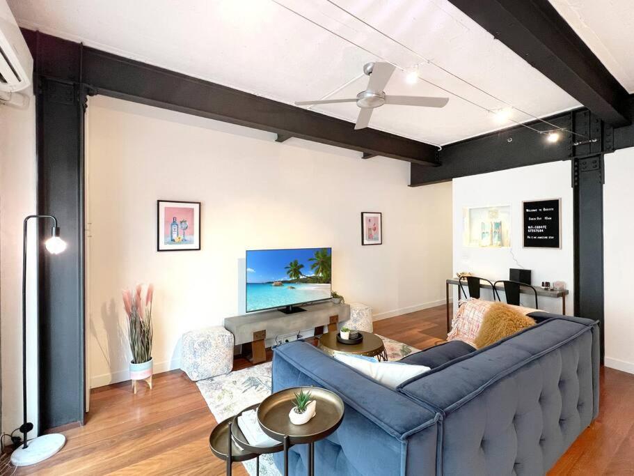 Apartment Warehouse Conversion Set 100 Metres From Bridge Rd