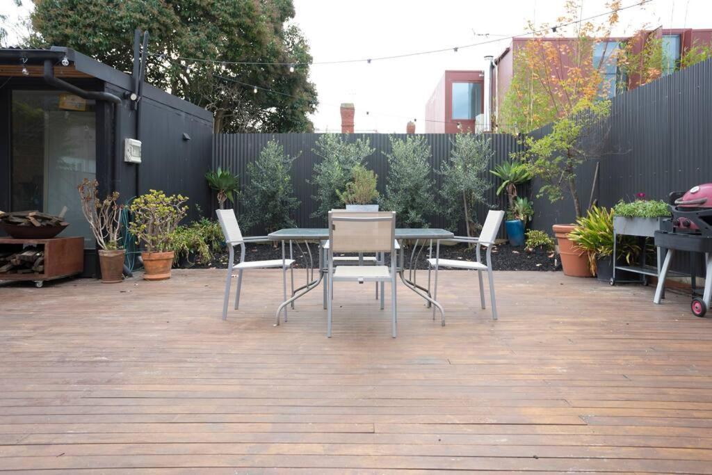 Richmond Delights - 4 Bedrooms And A Big Backyard *