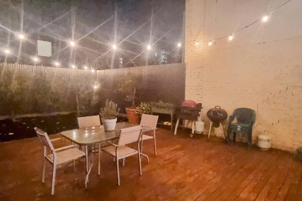Richmond Delights - 4 Bedrooms And A Big Backyard Holiday home Melbourne