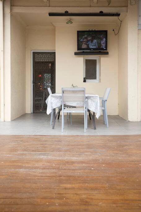 Richmond Delights - 4 Bedrooms And A Big Backyard Holiday home
