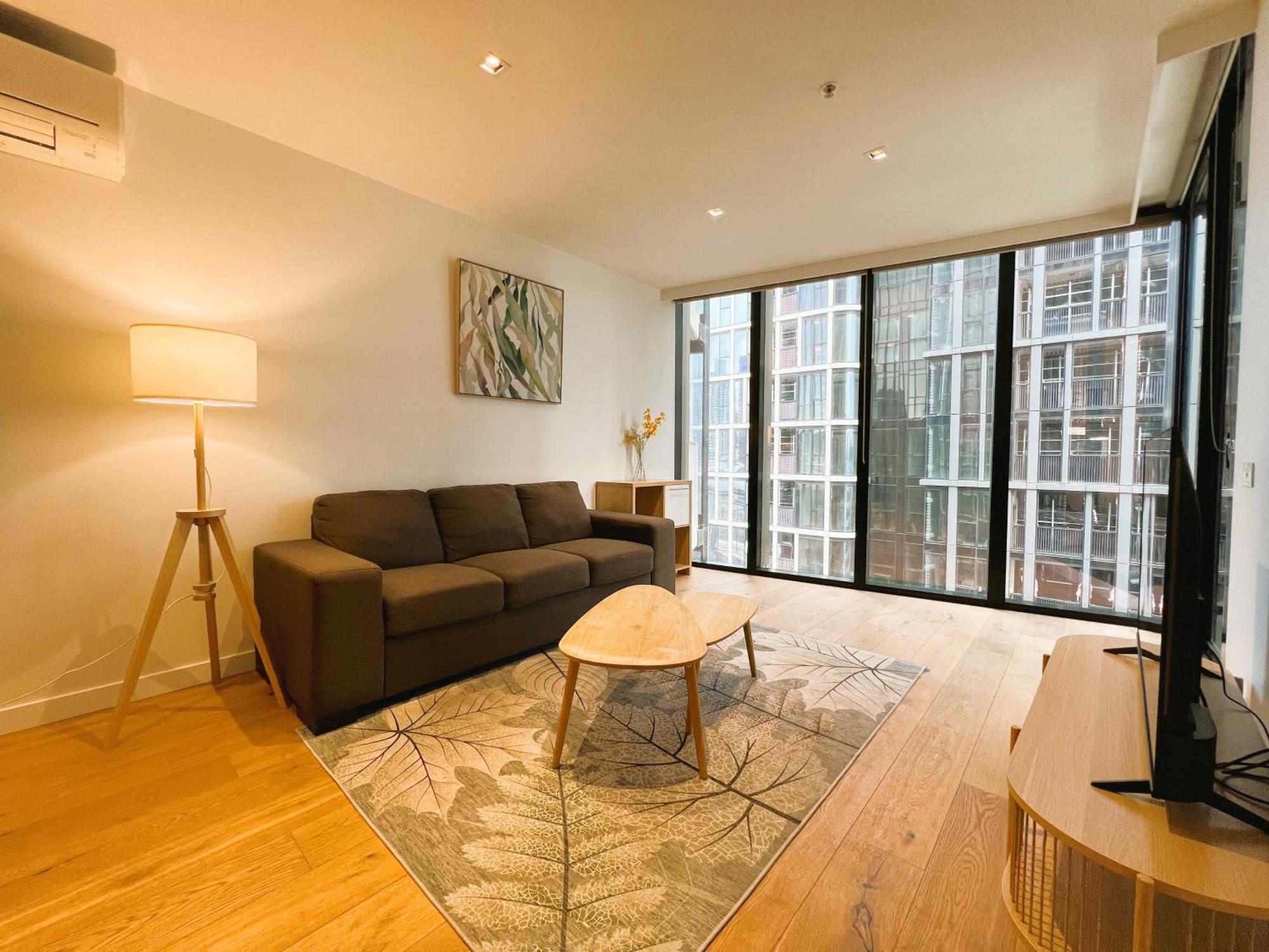 2br 1 Bath, Dockland, Marvel Stadium, Spacious Apartment