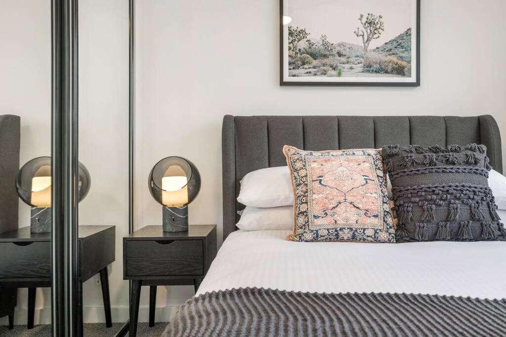 Stylish 2- Bedroom Unit Near Parks, Shopping And Dining Apartment Melbourne