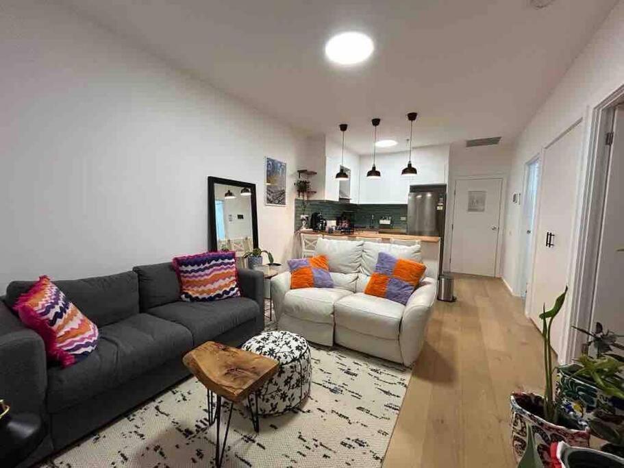 “urban Oasis ” Emporium ,free Parking Apartment
