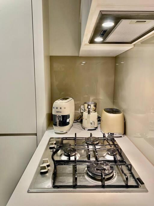 Collingwood Cool + Fast Wi-fi & Secure Car Park Apartment Melbourne