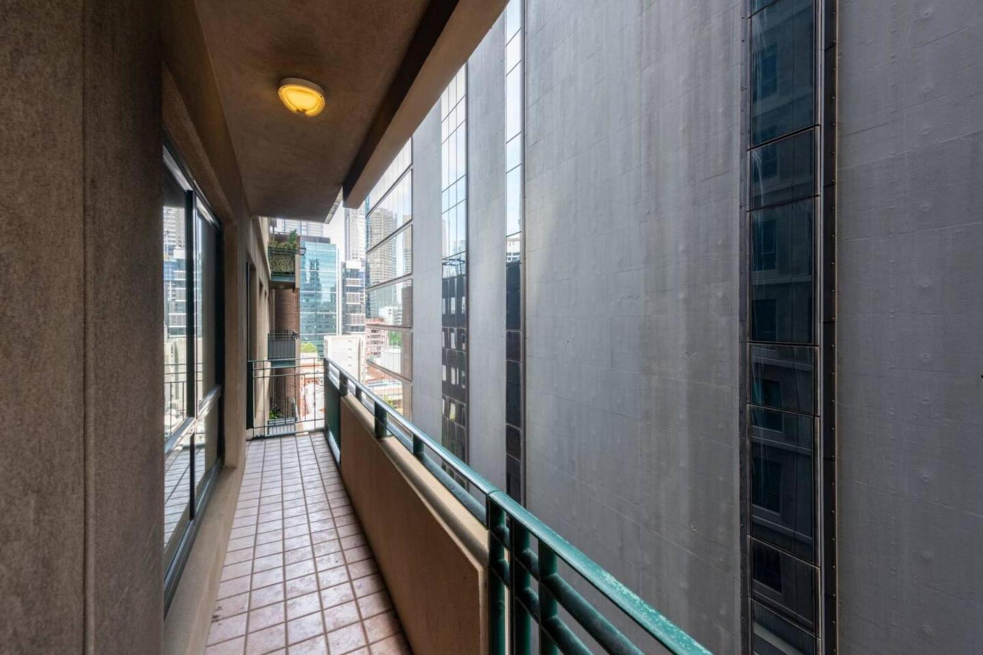 Spacious 3-bed Unit In Cbd W Pool & Gym Apartment Melbourne