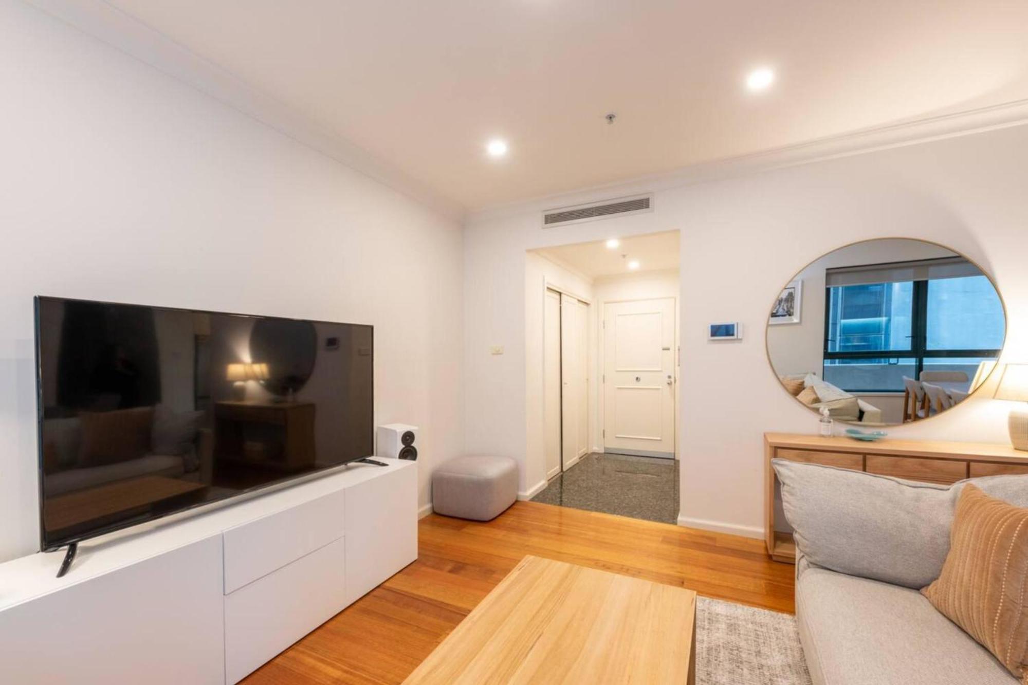 Spacious 3-bed Unit In Cbd W Pool & Gym *