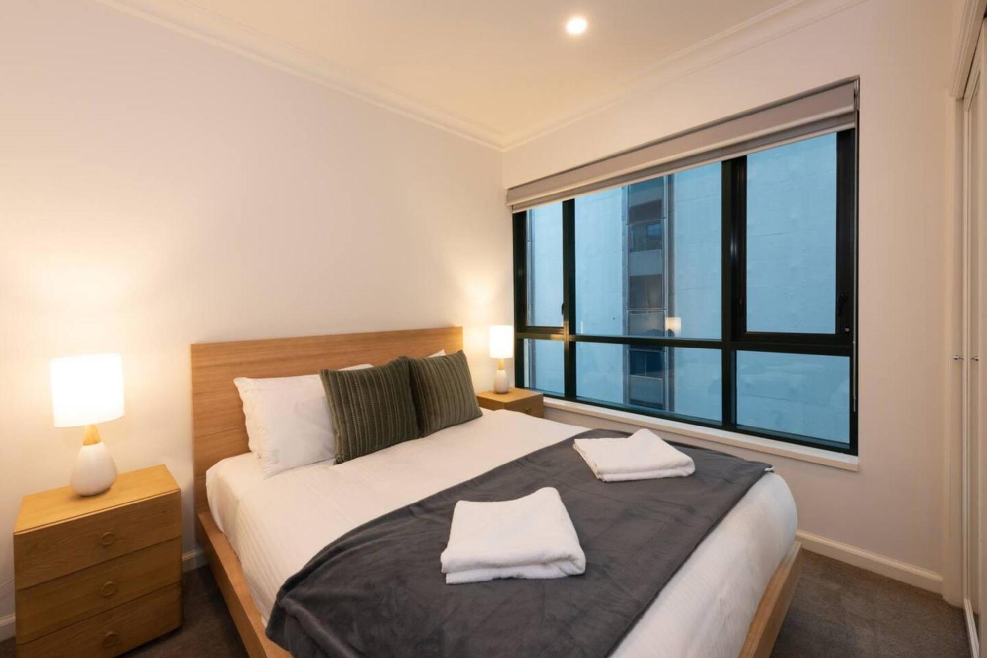 Spacious 3-bed Unit In Cbd W Pool & Gym Apartment *
