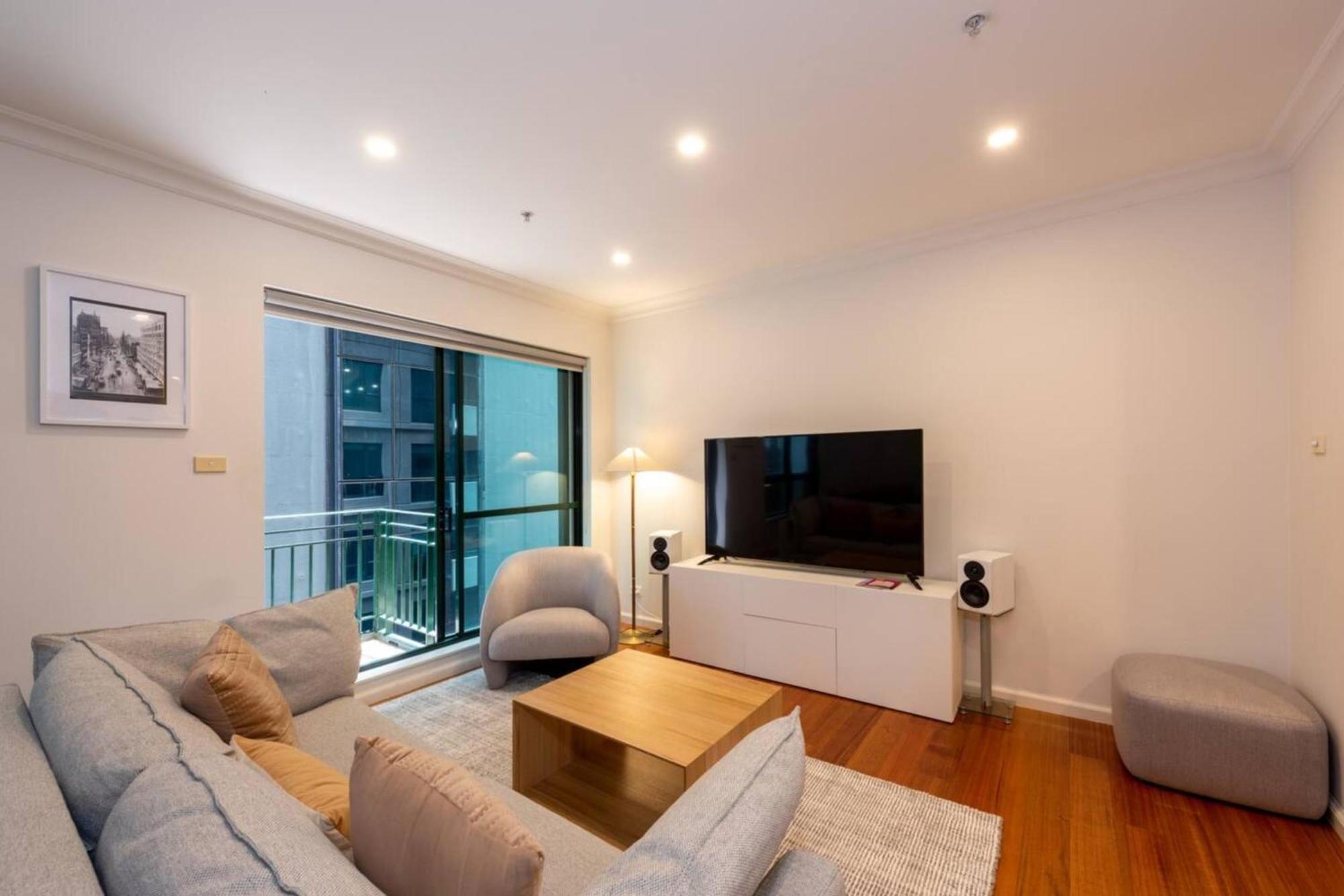 Apartment Spacious 3-bed Unit In Cbd W Pool & Gym