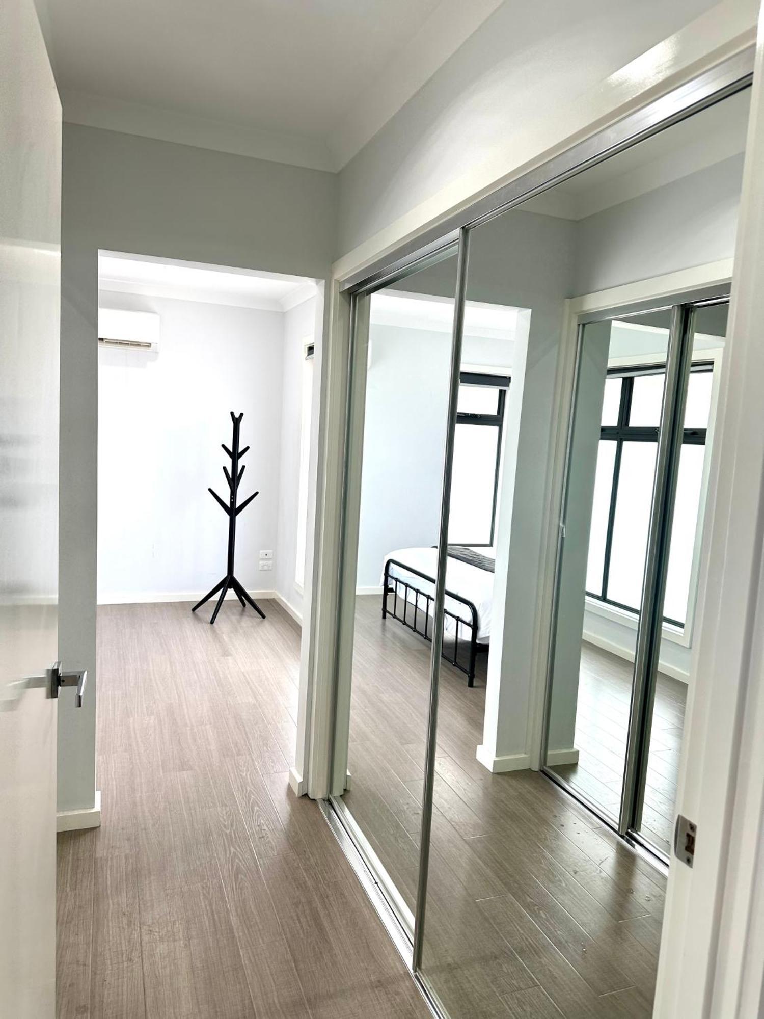 Townhouse In West Footscray * Melbourne