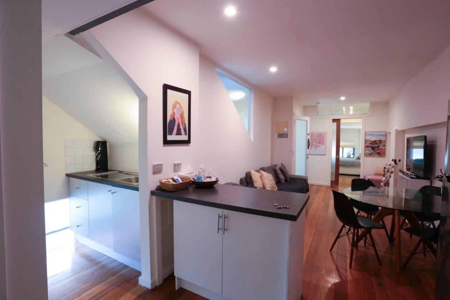 Seddon Apartment