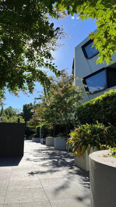 Award Winning Designer Complex - Cantala Apartment Melbourne
