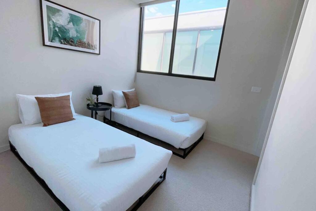 Apartment Award Winning Designer Complex - Cantala *