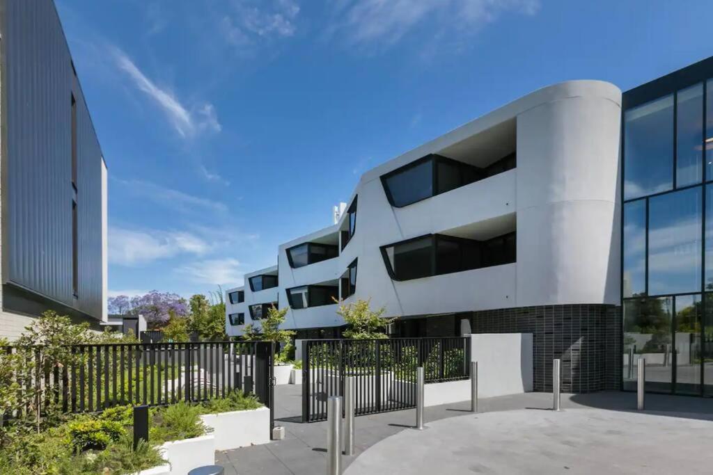 Award Winning Designer Complex - Cantala *