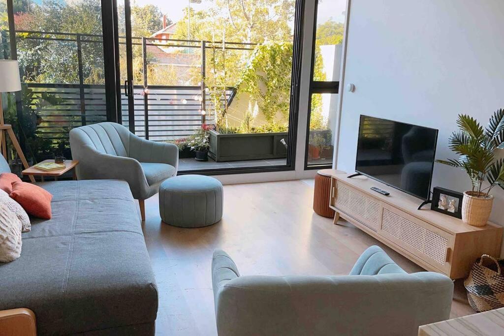 Award Winning Designer Complex - Cantala Apartment Melbourne