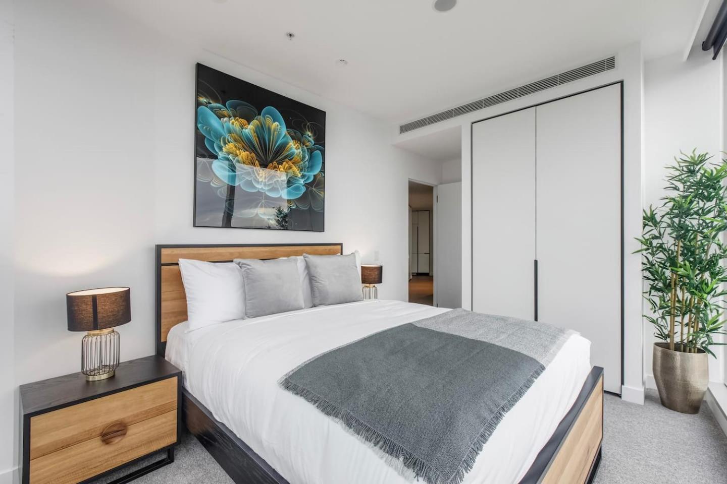The Zenith - The Perfect Blend Of Urban And Wellness Apartment *