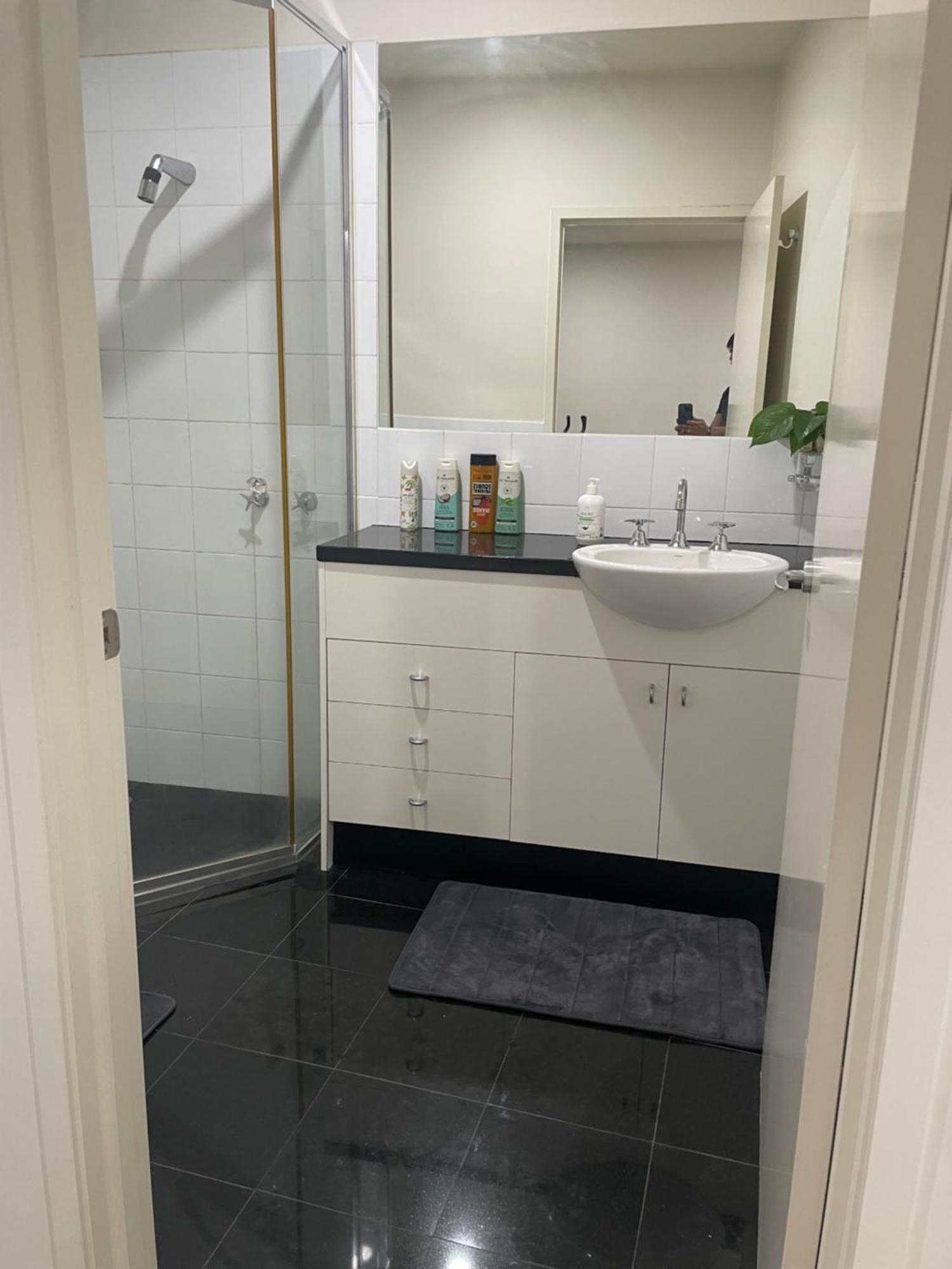 Convenience & Luxury * Melbourne