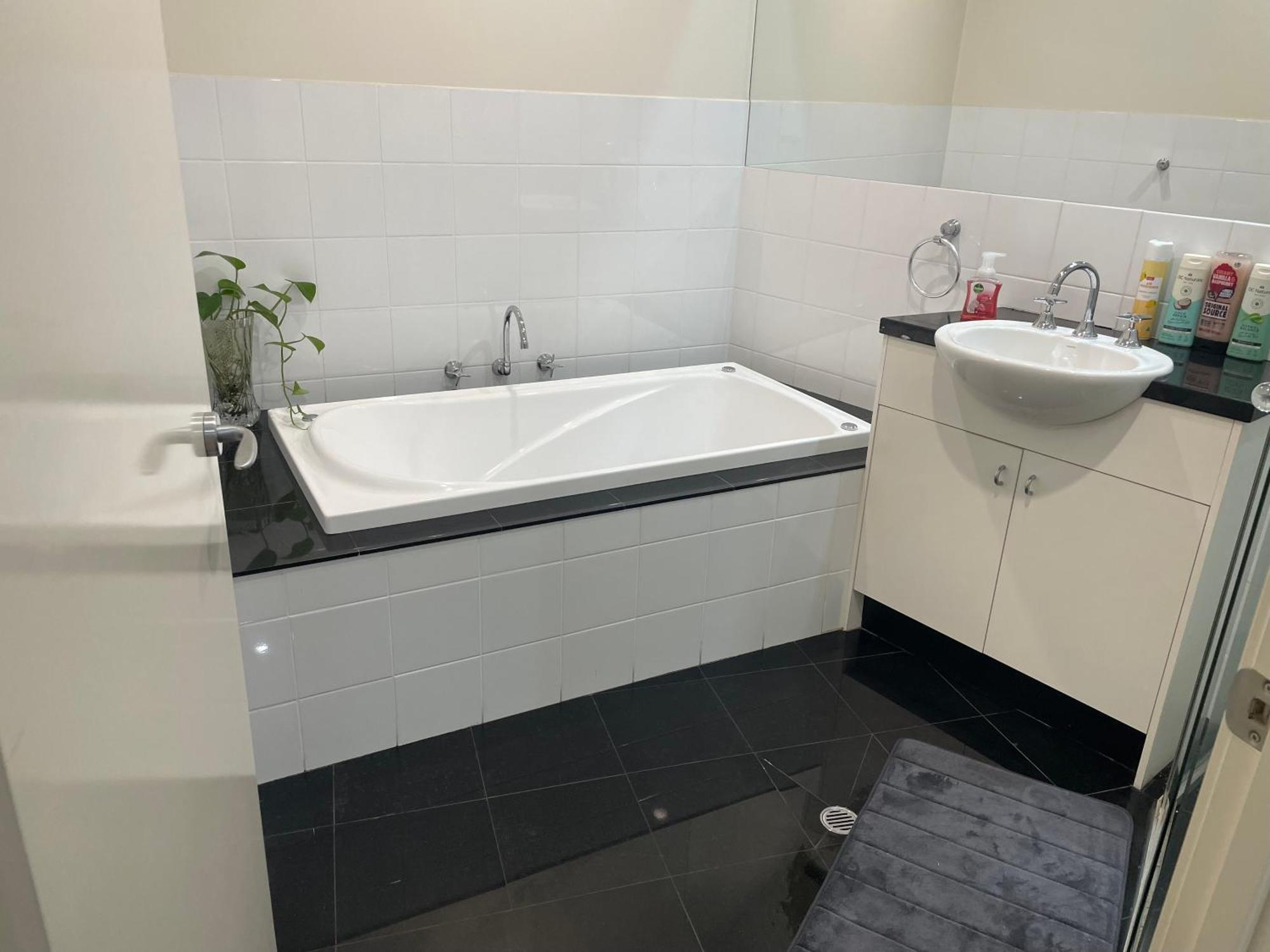 Apartment Convenience & Luxury