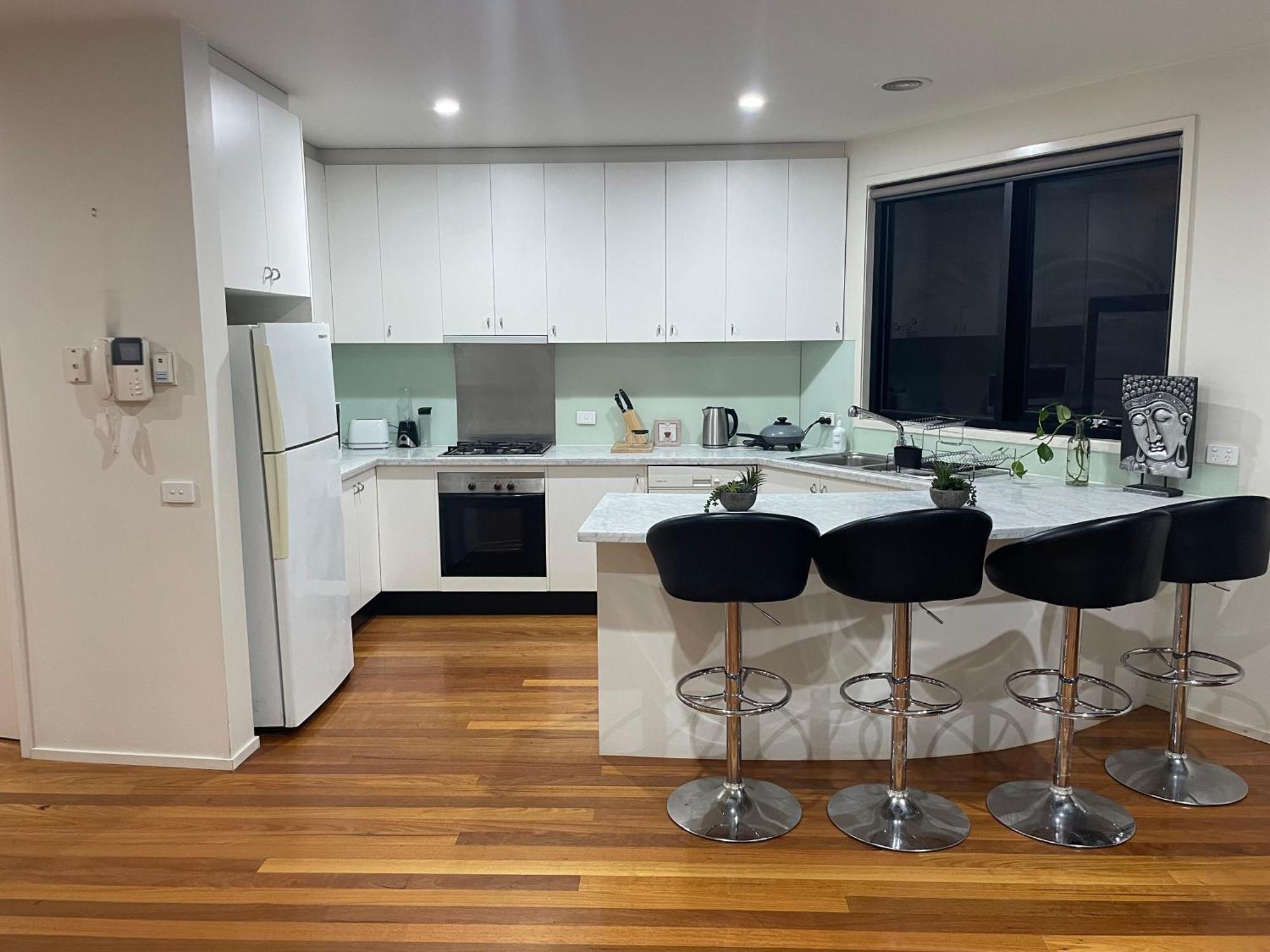 Apartment Convenience & Luxury *