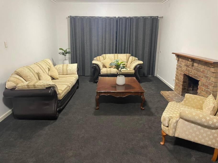 Luxury 5 Bedrooms, Pool, Quiet