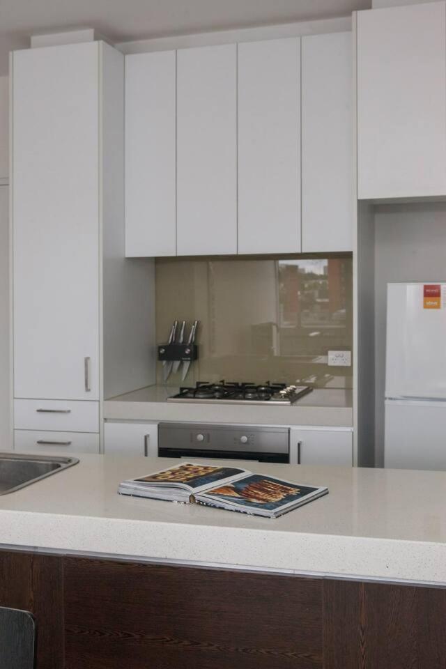 Apartment 'swanston Central' Wellness-infused Living