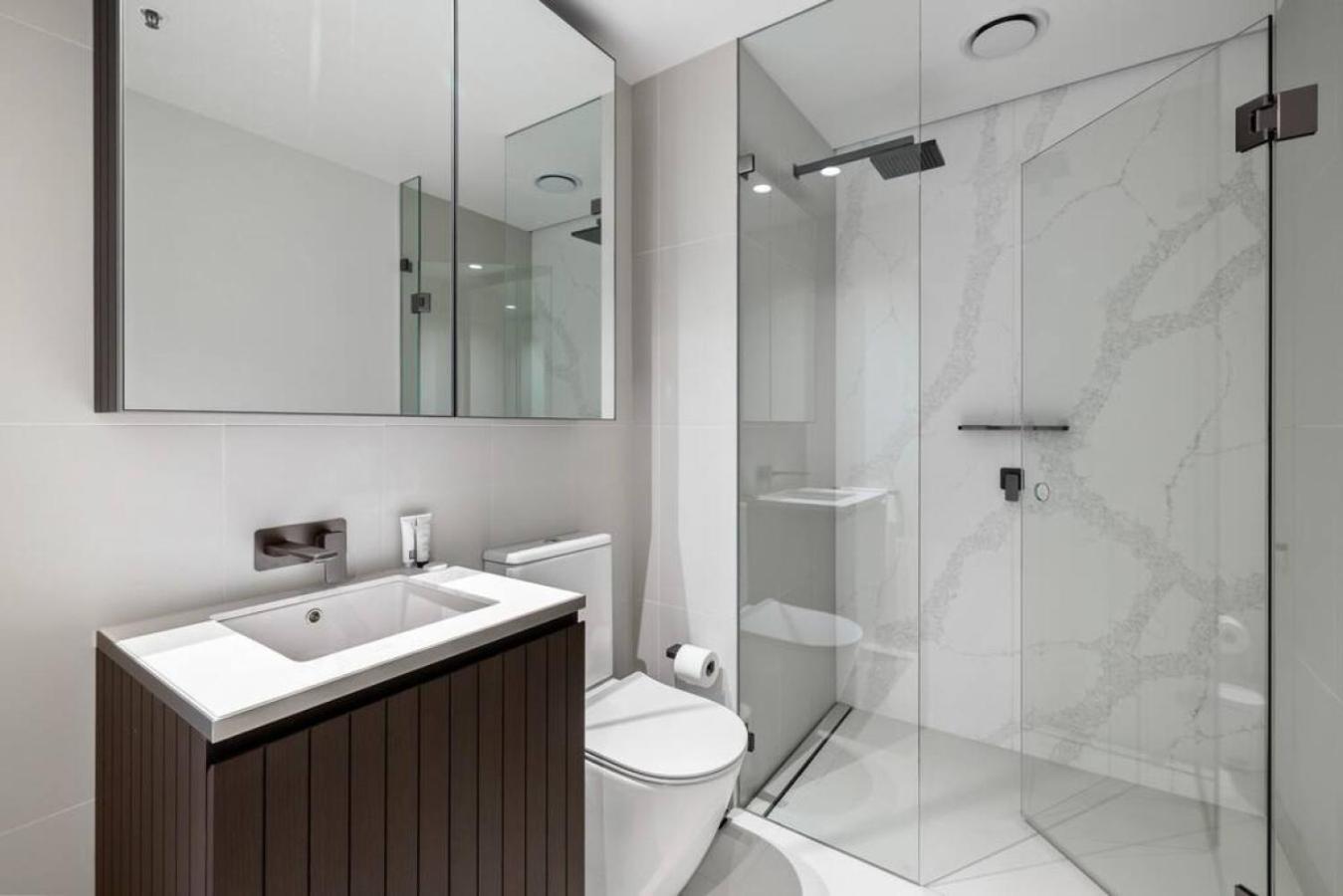 Riverview Parkhouse Abbotsford Apartment *