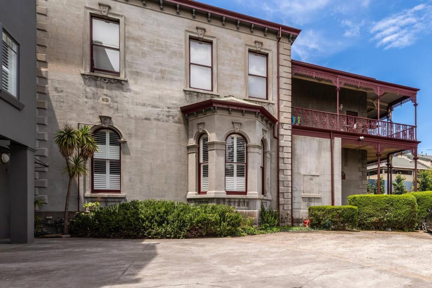 Elwood Manor - A Restored Art-deco Gem Apartment Melbourne