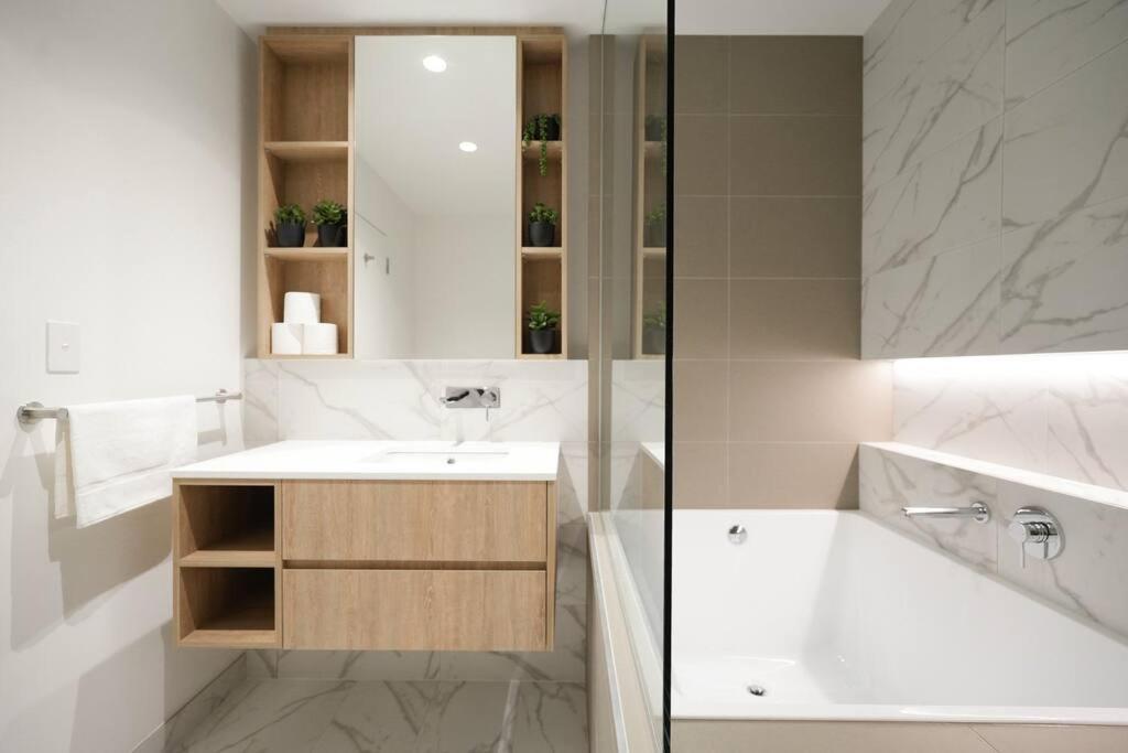 Apartment Brand New Modern Luxury Lvl 37 In The Clouds *