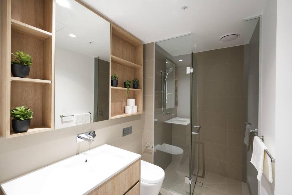 Brand New Modern Luxury Lvl 37 In The Clouds Apartment Melbourne