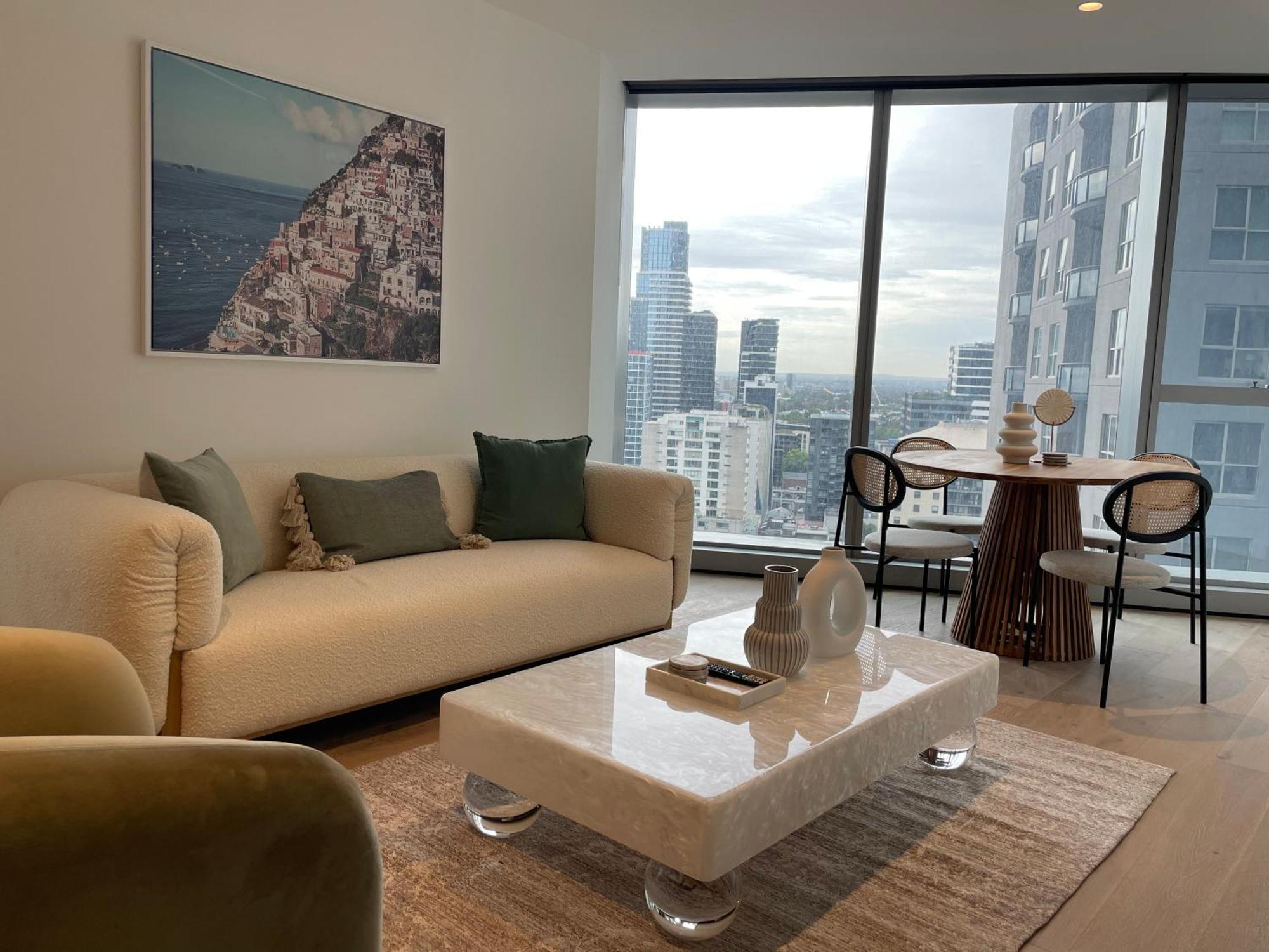 Serenity Stayz - 3 Bedroom In Cbd *
