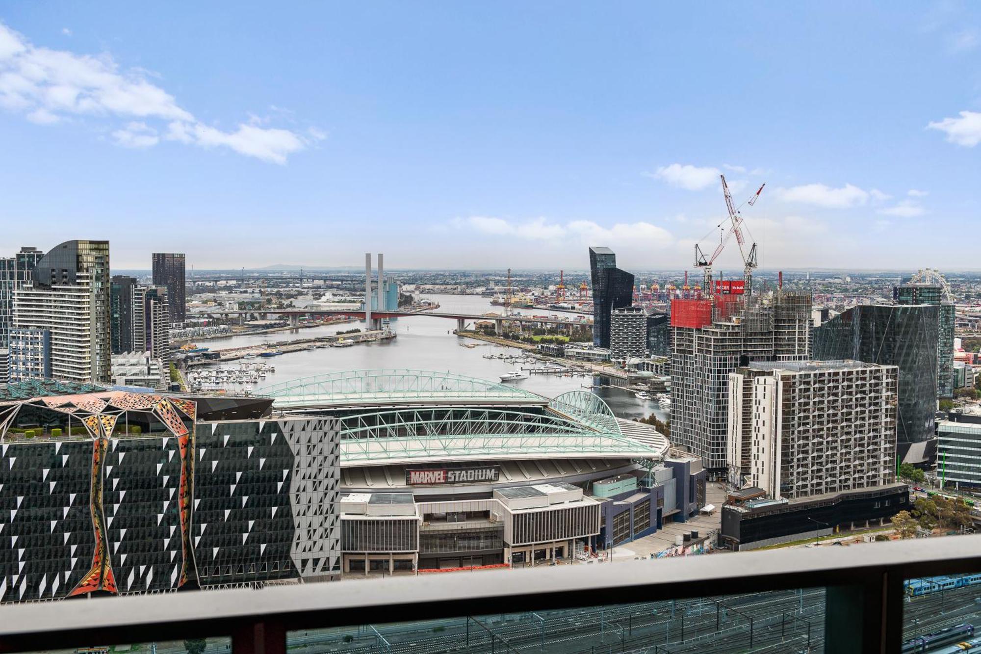 Marvel Stadium Views In Cbd * Melbourne
