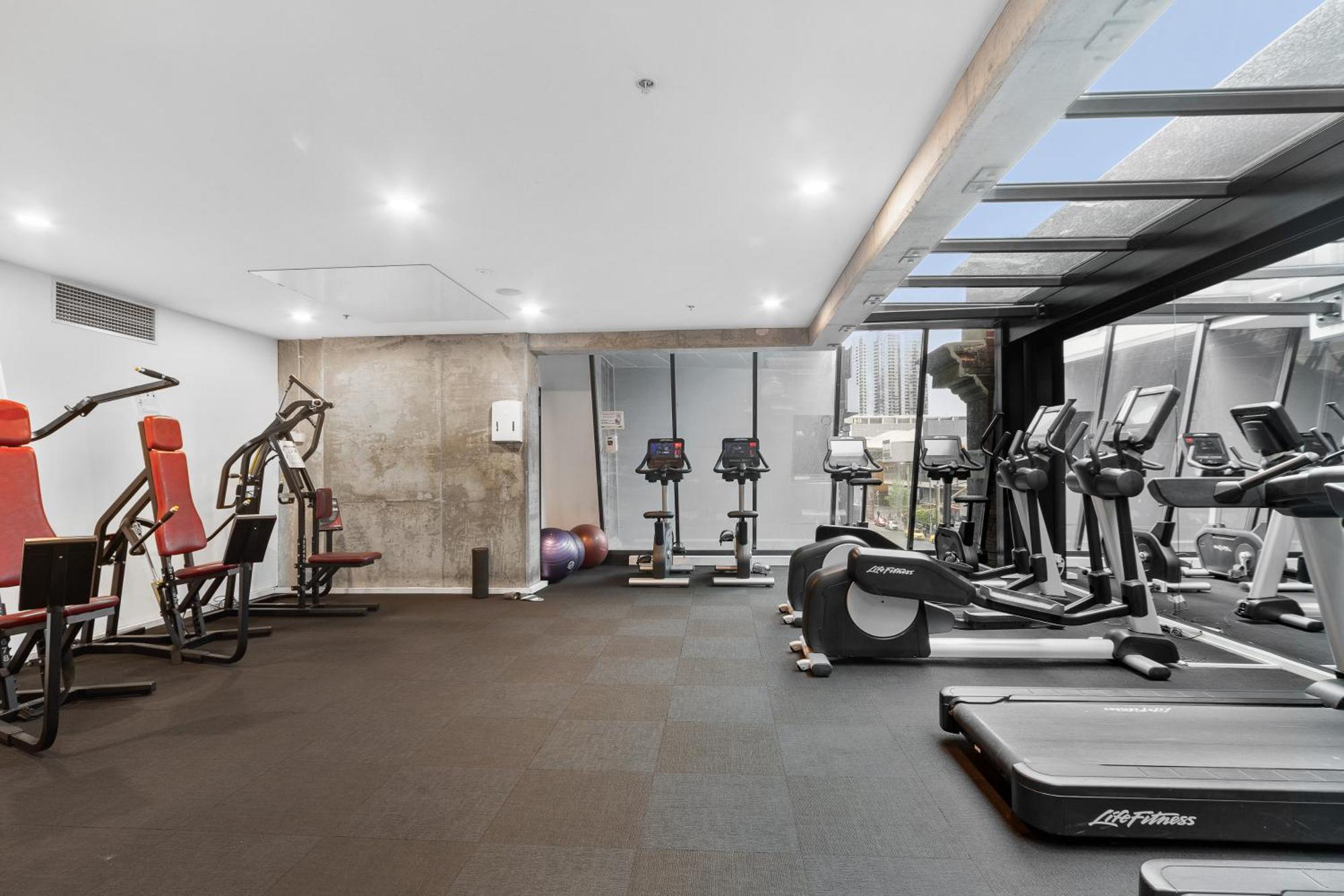 Marvel Stadium Views In Cbd Apartment Melbourne