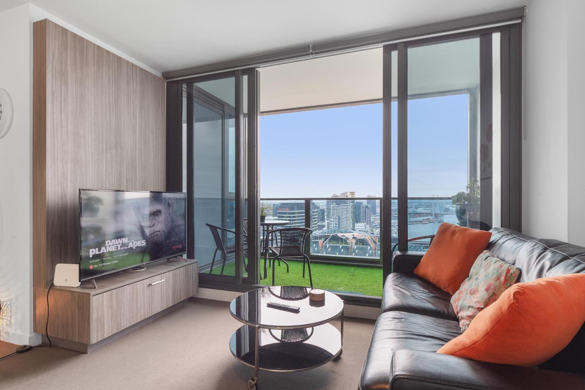Marvel Stadium Views In Cbd Melbourne