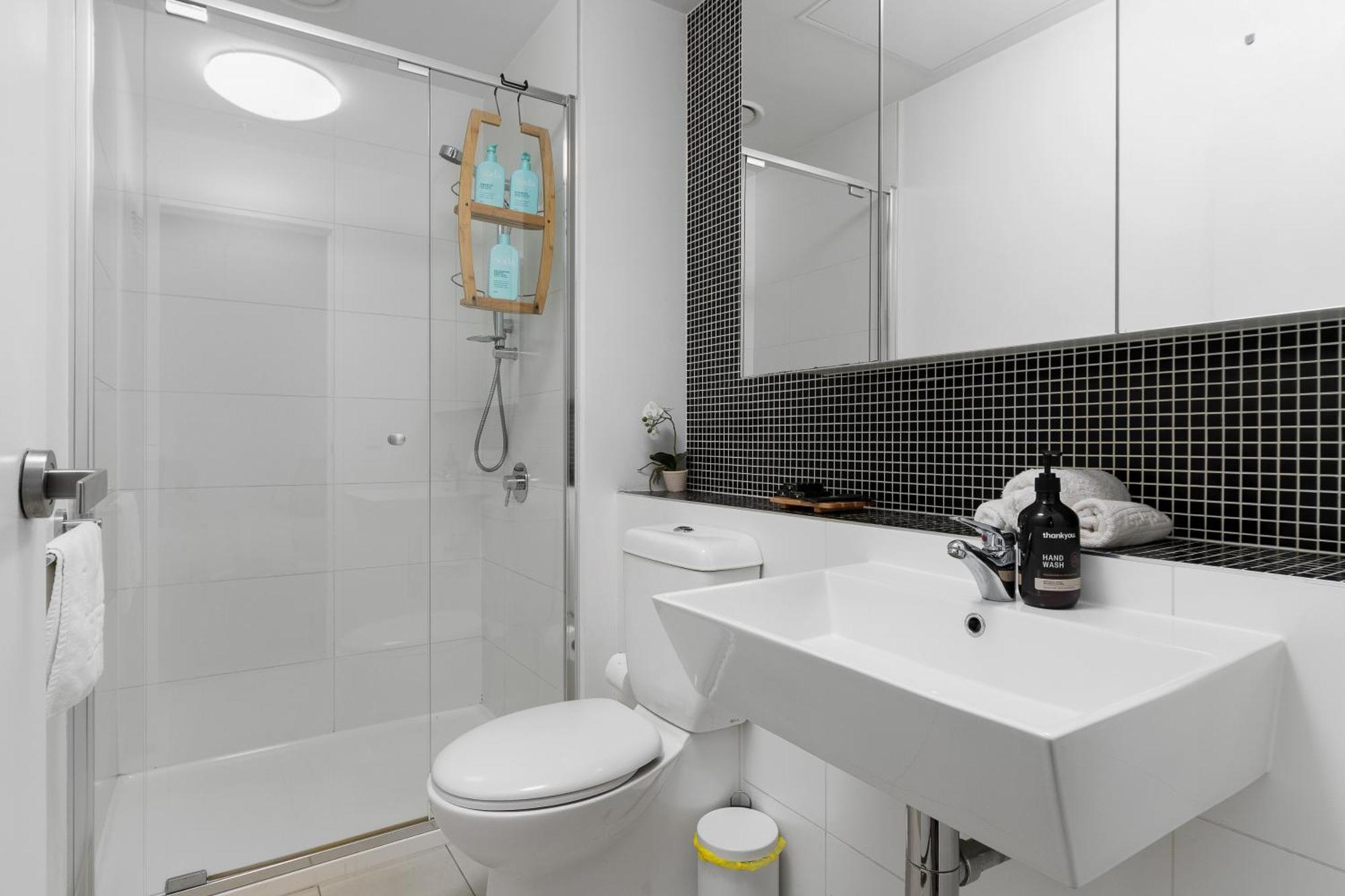 Cbd Water Views Wifi Netflix Apartamento