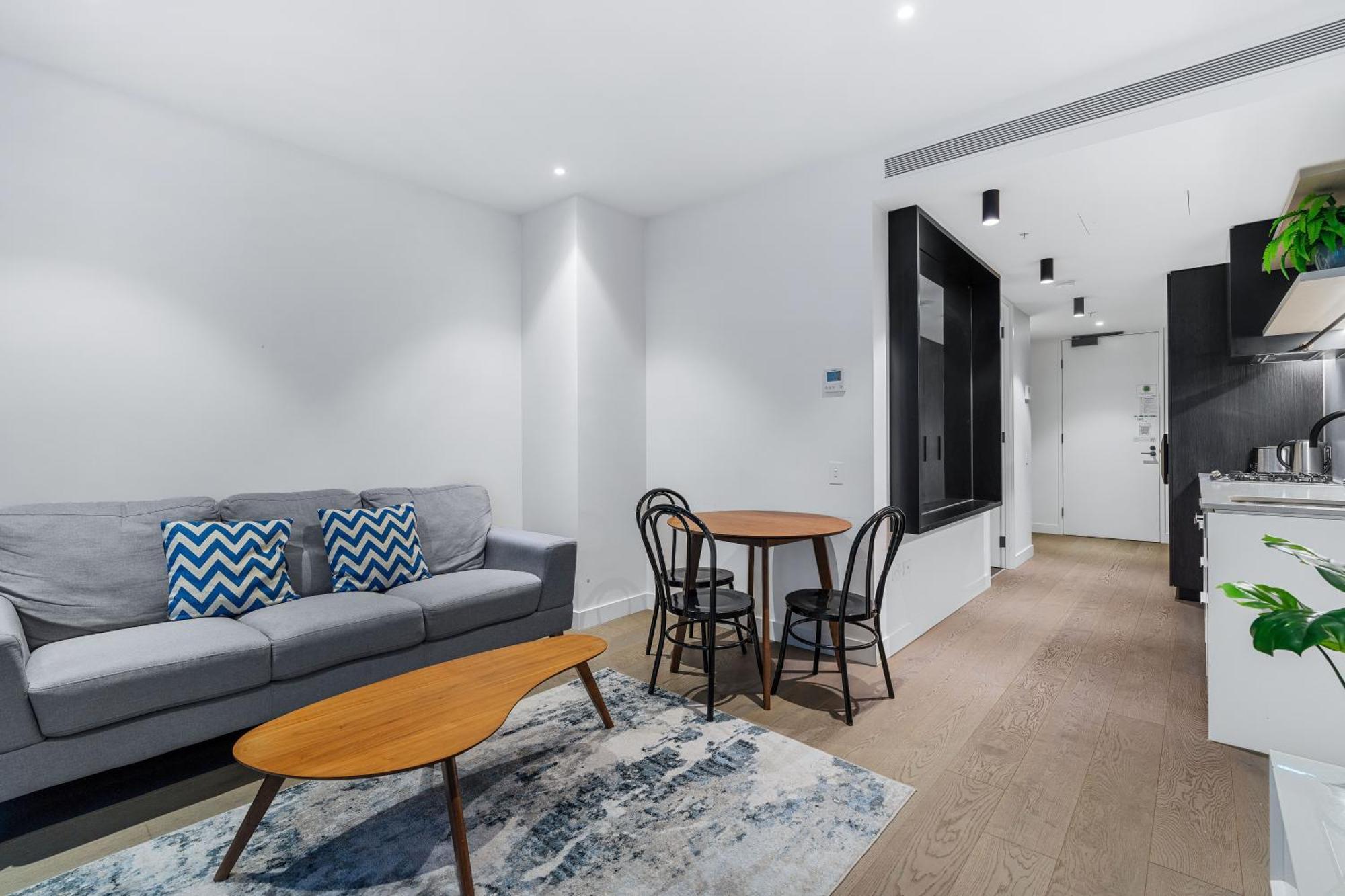 The Eminence By Cllix Apartment *