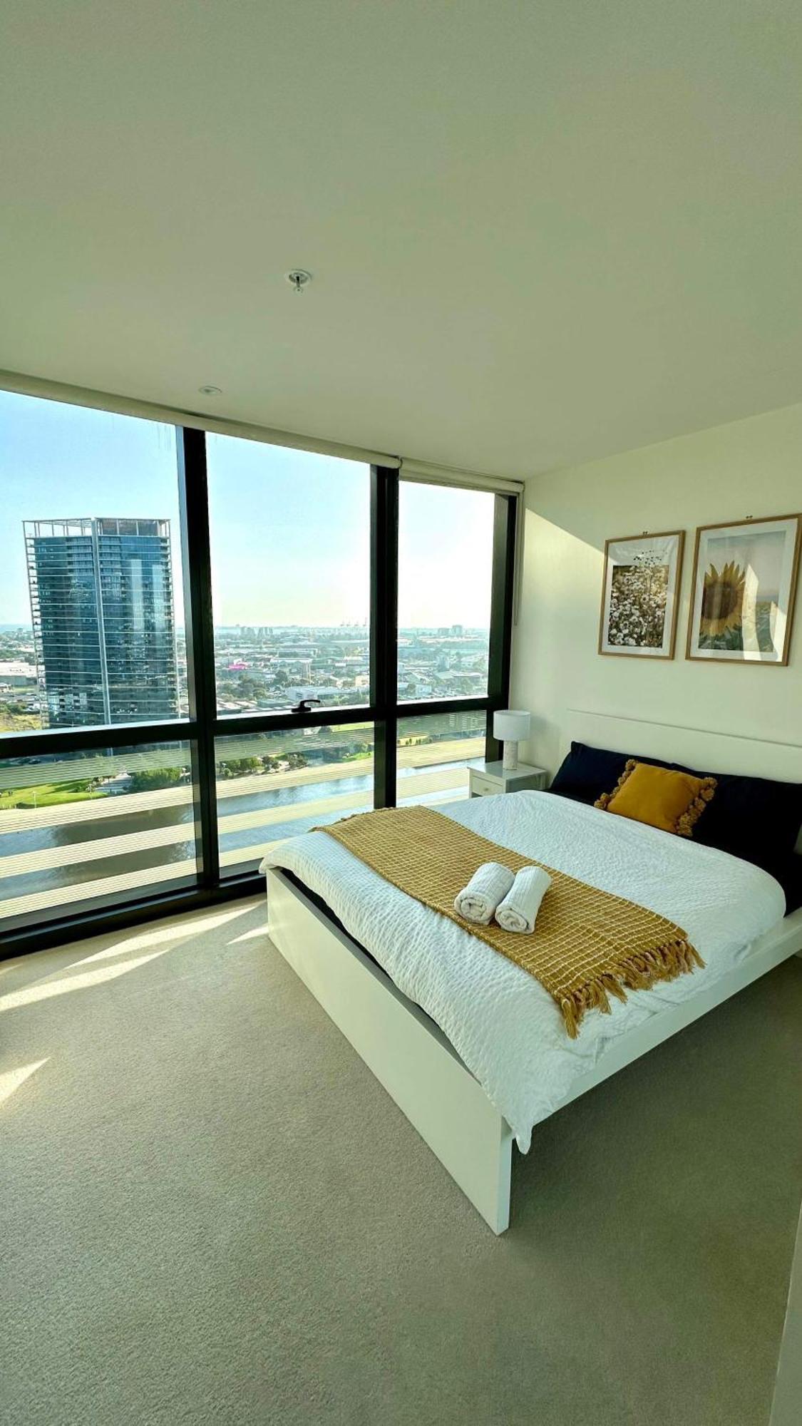 Apartment Free Parking Brand New 1br Waterfront Docklands Awesome View Melbourne