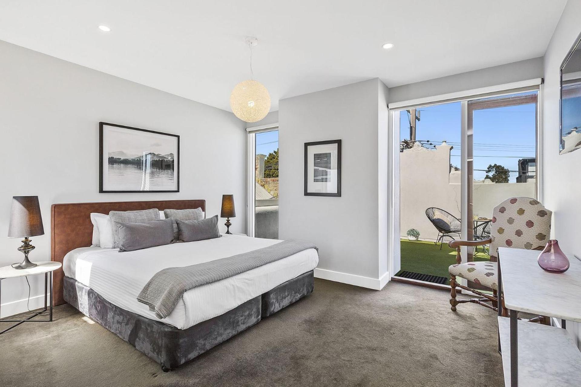 Boutique Stays - Victorian Vogue Melbourne