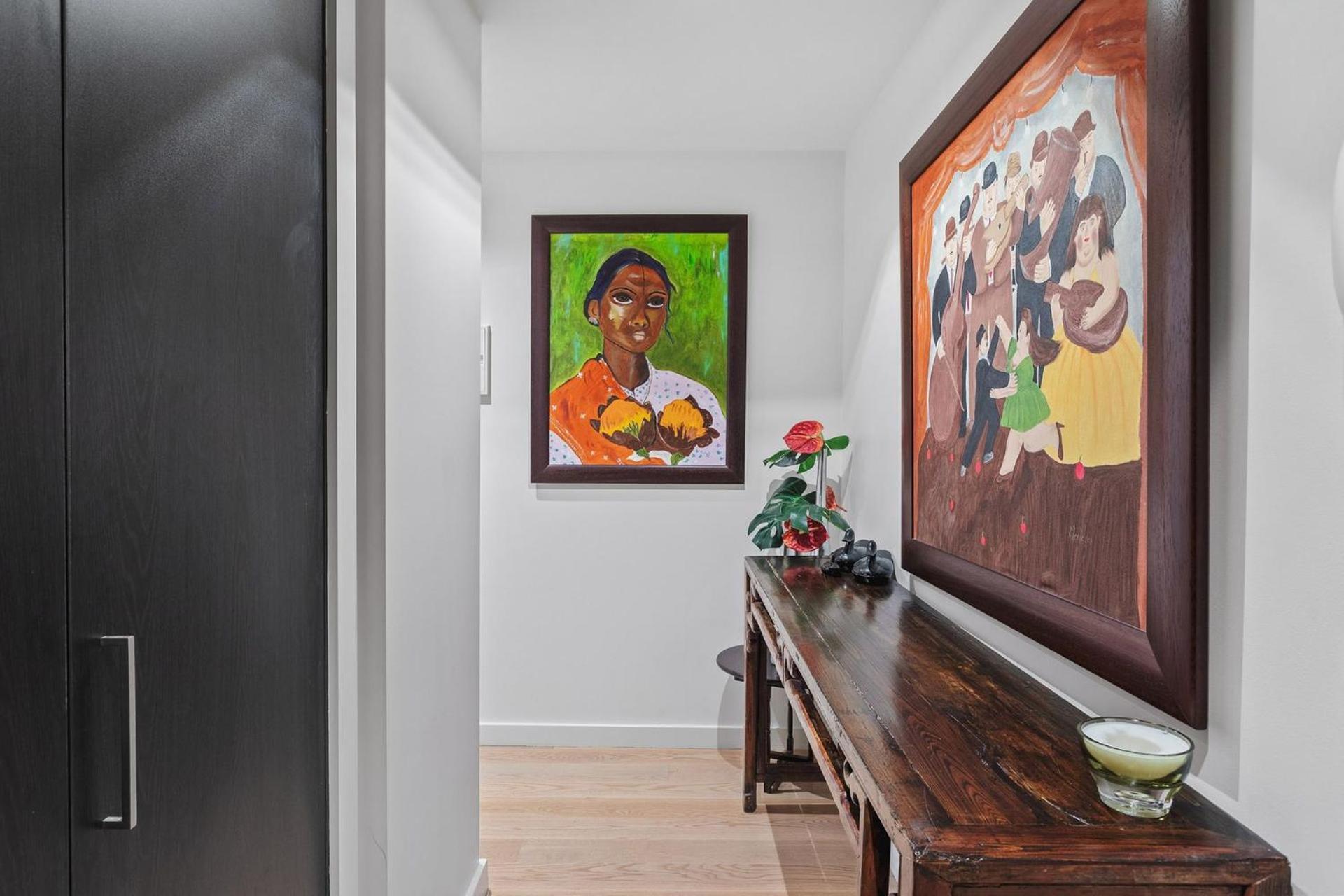 Apartment Boutique - Lalique