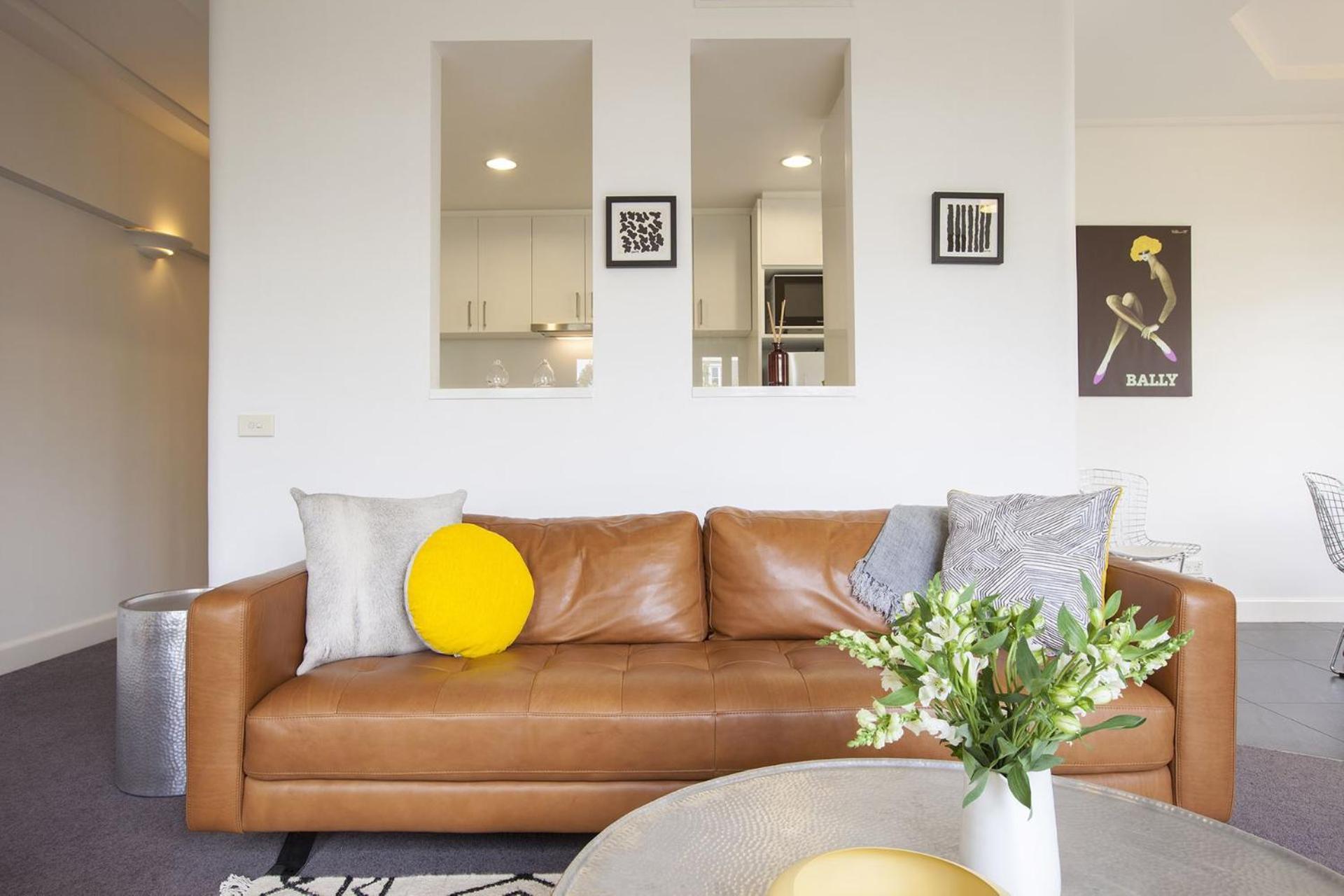 Boutique - Wellington Mews * Melbourne