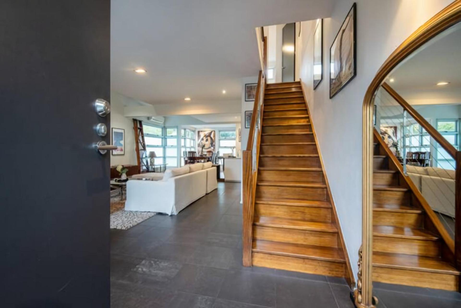 Elwood Village Entertainer Apartment *