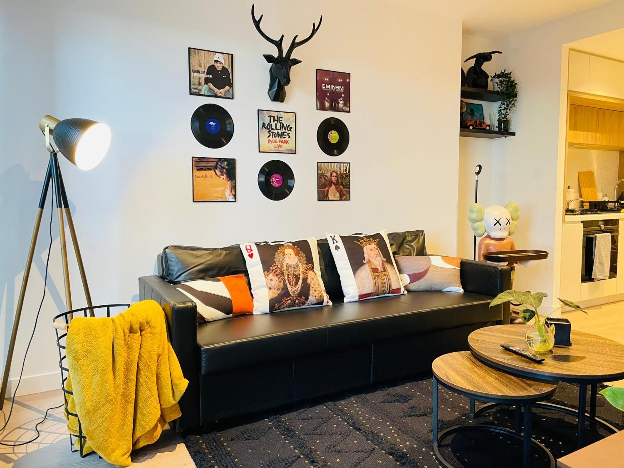 Apartment New Retro Style 2bedrooms Max For 6 In Heart Of Cbd