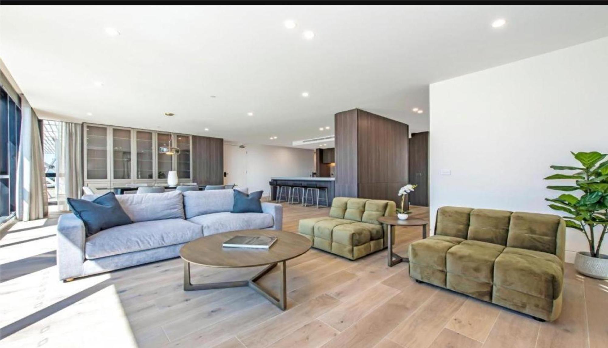 Luxury Penthouse With Astonishing Bay And Views Melbourne