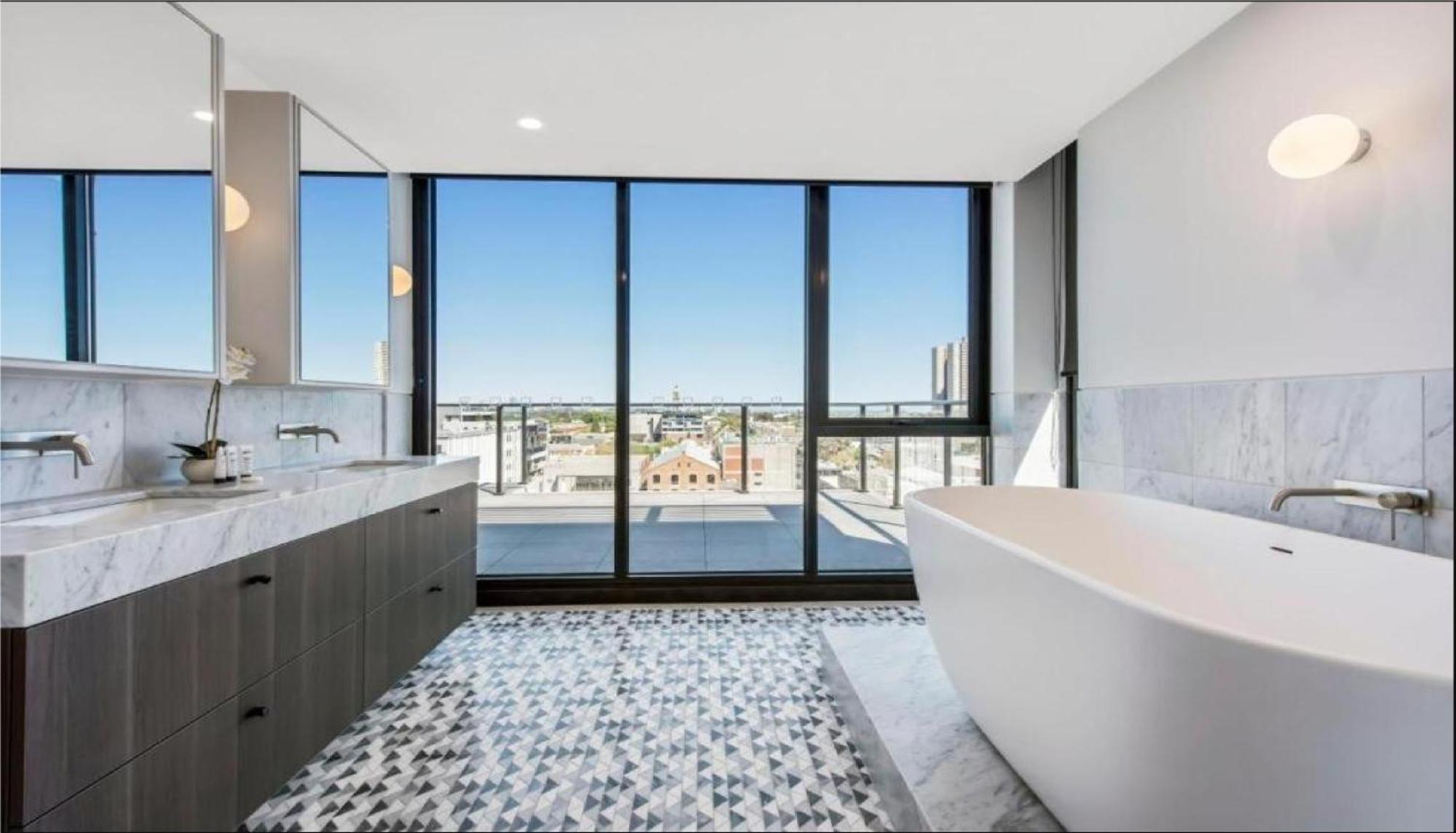 Luxury Penthouse With Astonishing Bay And Views Apartment *